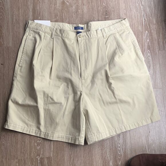 Izod Other - NWT IZOD 42 shorts